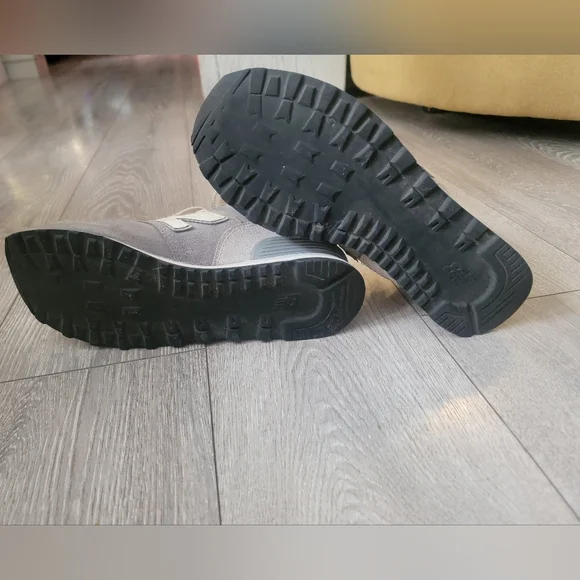 New Balance Sneakers - Picture 6 of 7